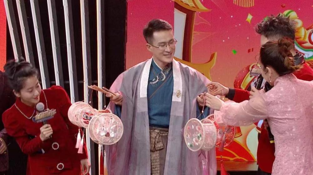 中華非遺文化傳承人：蘇國(guó)友    傳統(tǒng)燈籠